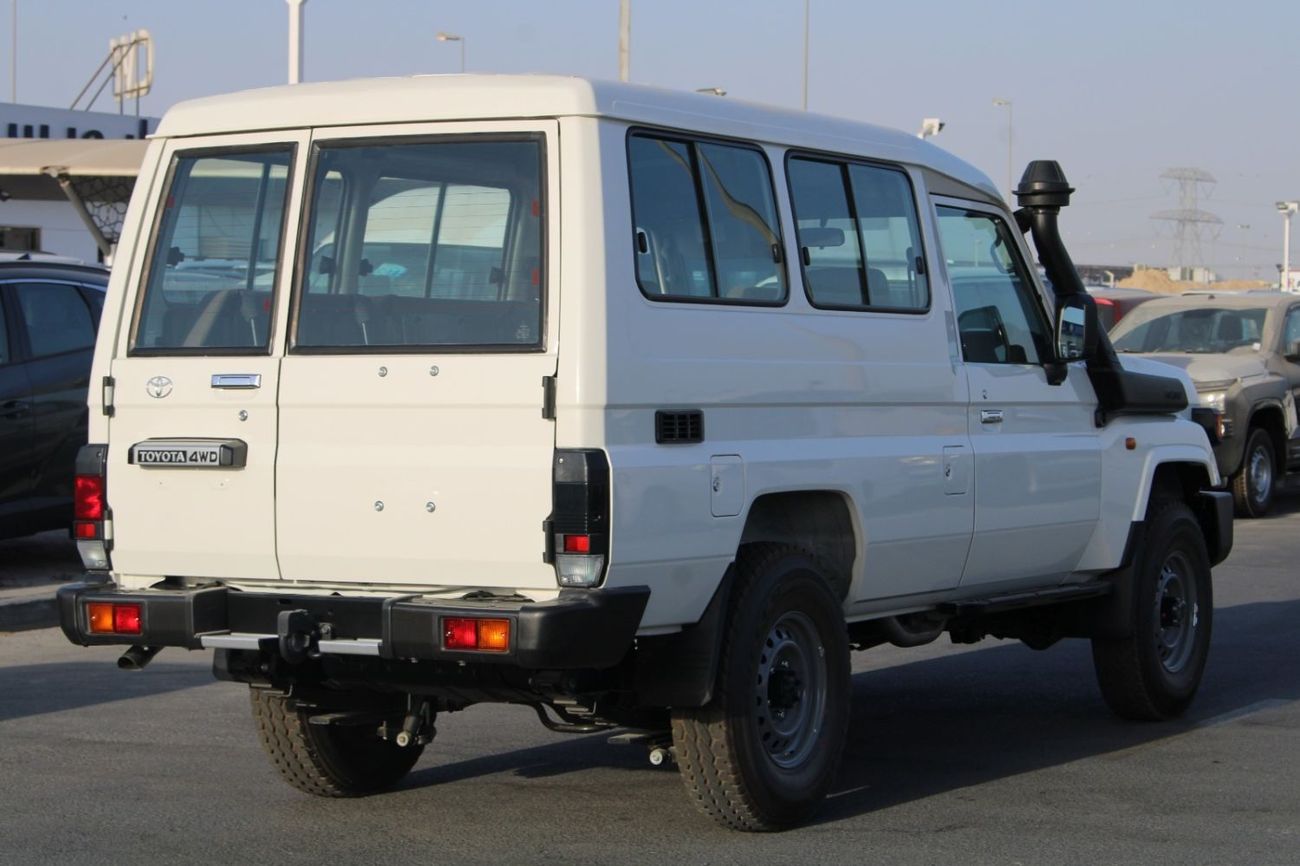 تويوتا لاند كروزر 70 TOYOTA LANDCRUISER 78 2.8L DIESEL GRADE E MANUAL