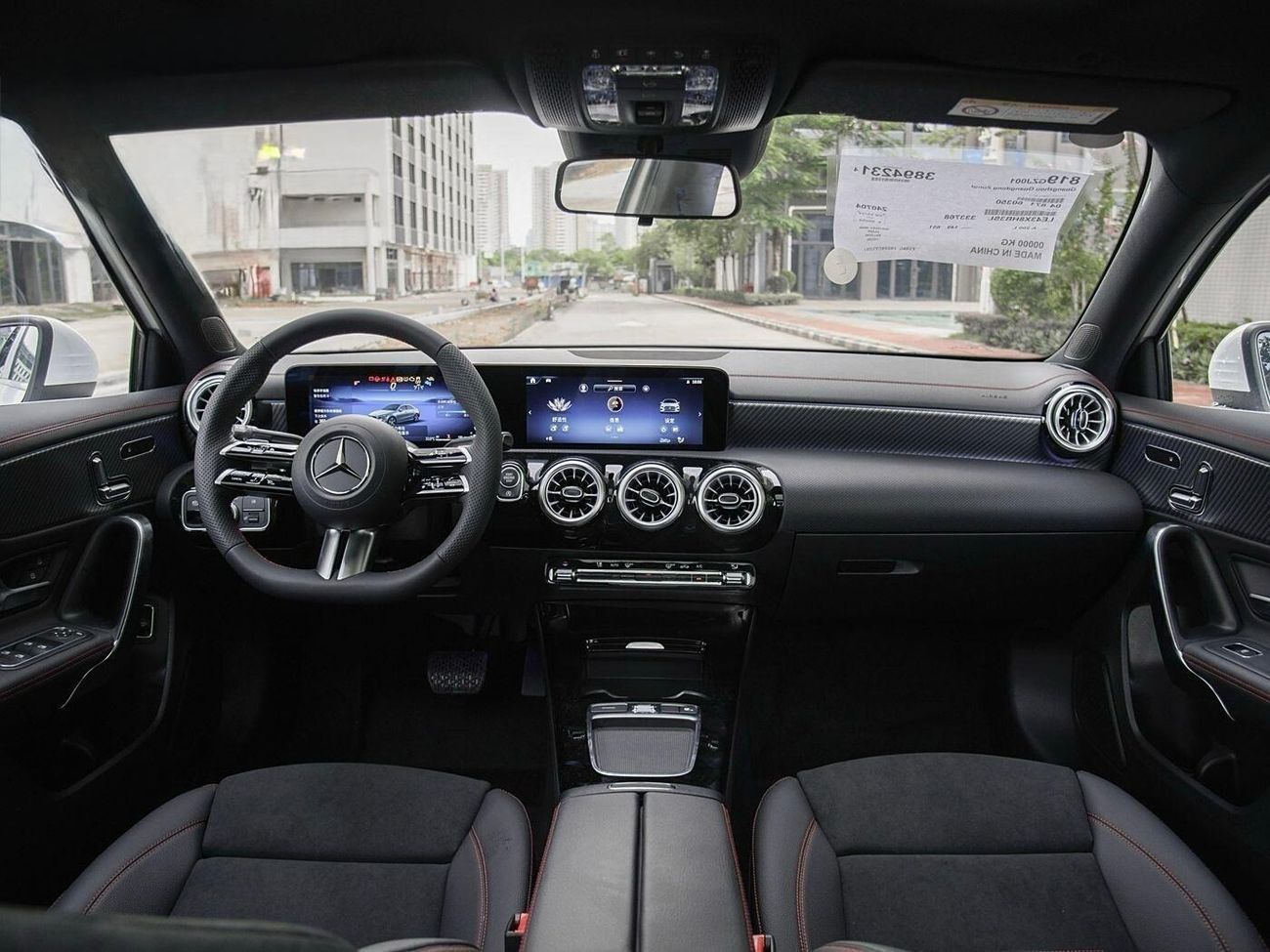 مرسيدس بنز A 200 A200L Fashion Edition + 10% Local Registration