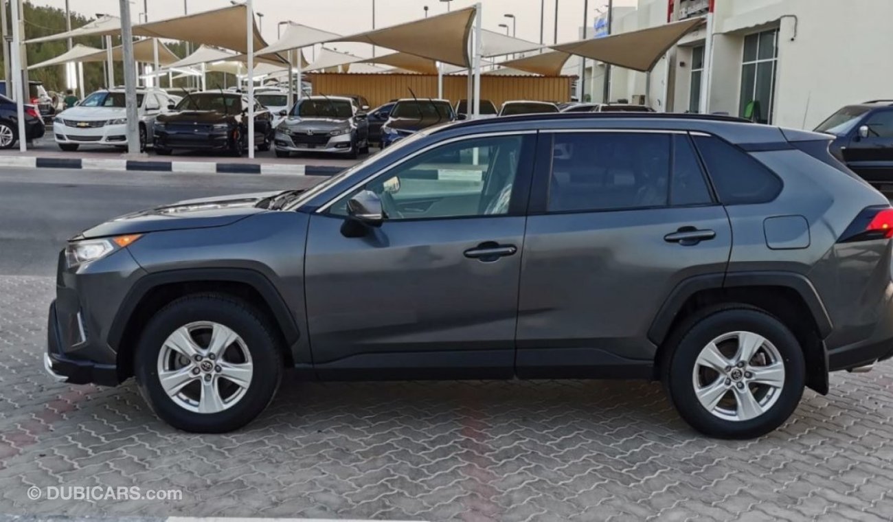 Toyota RAV4 XLE - Full option