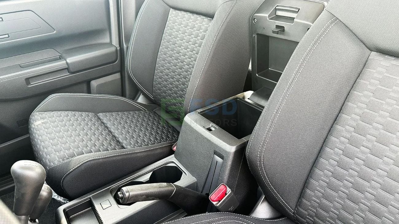 ميتسوبيشي L200 Mitsubishi L200 2.4L GLX New Face DC 4WD 5MT MY-2024