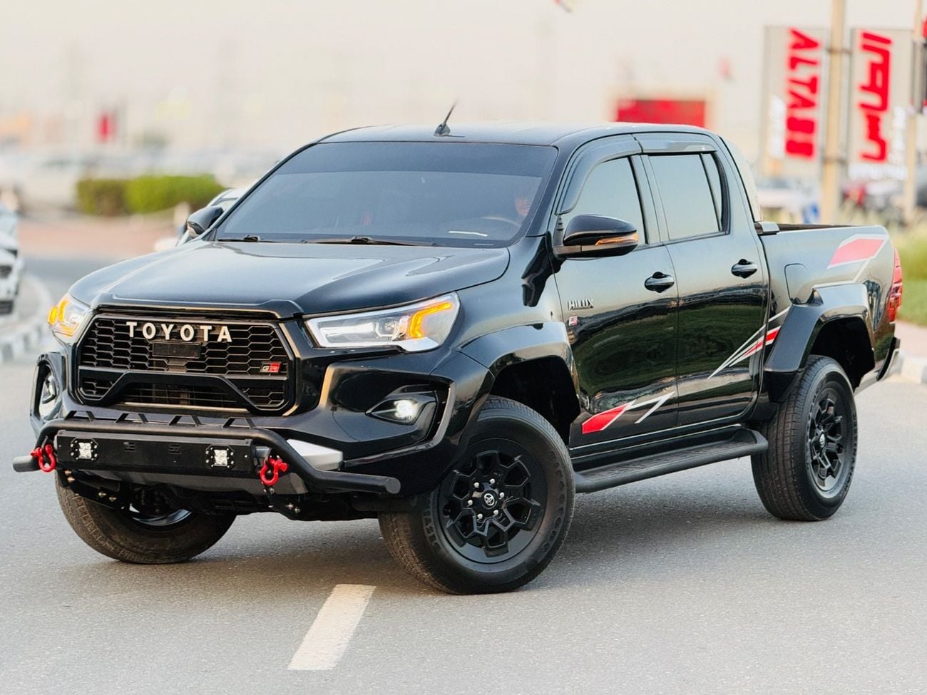 تويوتا هيلوكس Toyota Hilux GR Sport 2.7L V4