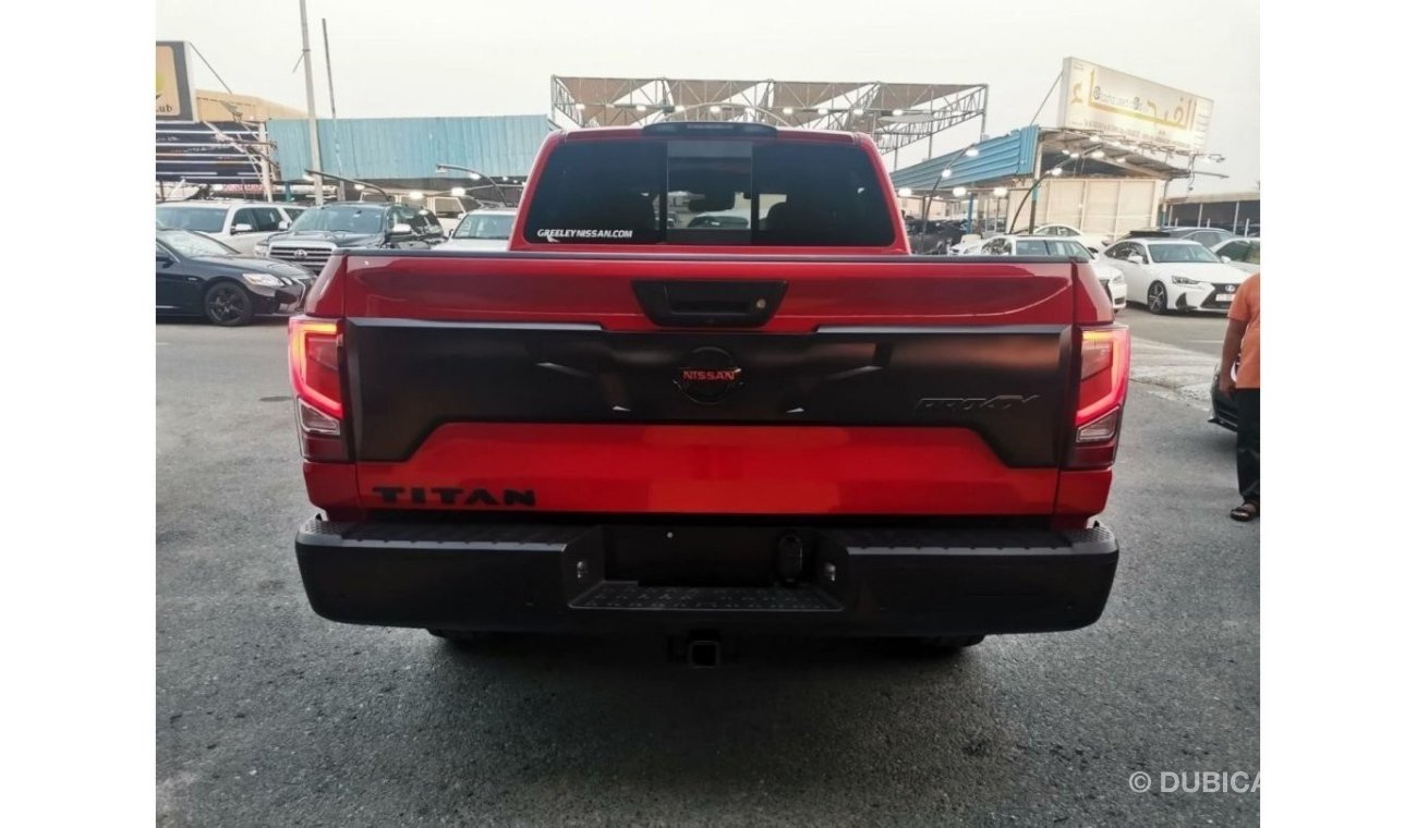 Nissan Titan