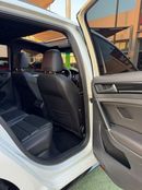 فولكس واجن جولف R 2.0L (280 HP)