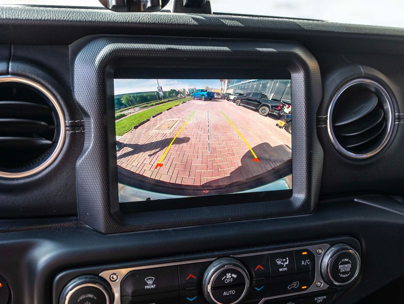 جيب رانجلر Sahara 3.6L A/T (5 Seater)