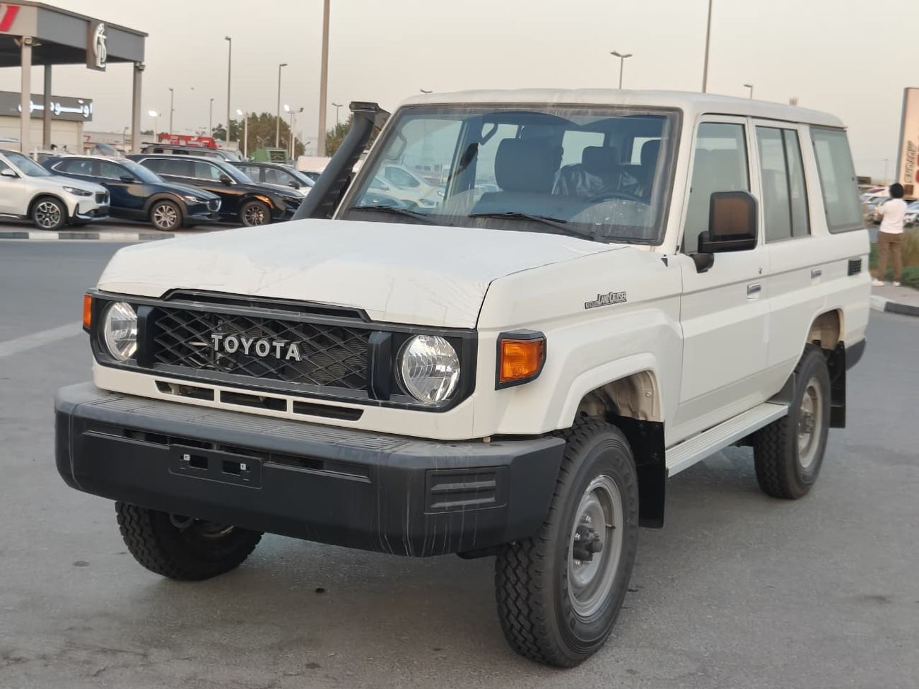 Toyota Land Cruiser 70 2025 Toyota Land Cruiser LC76 5-Door Hardtop without Diff-Lock 4.2L 6-Cyl Diesel M/T Export Only