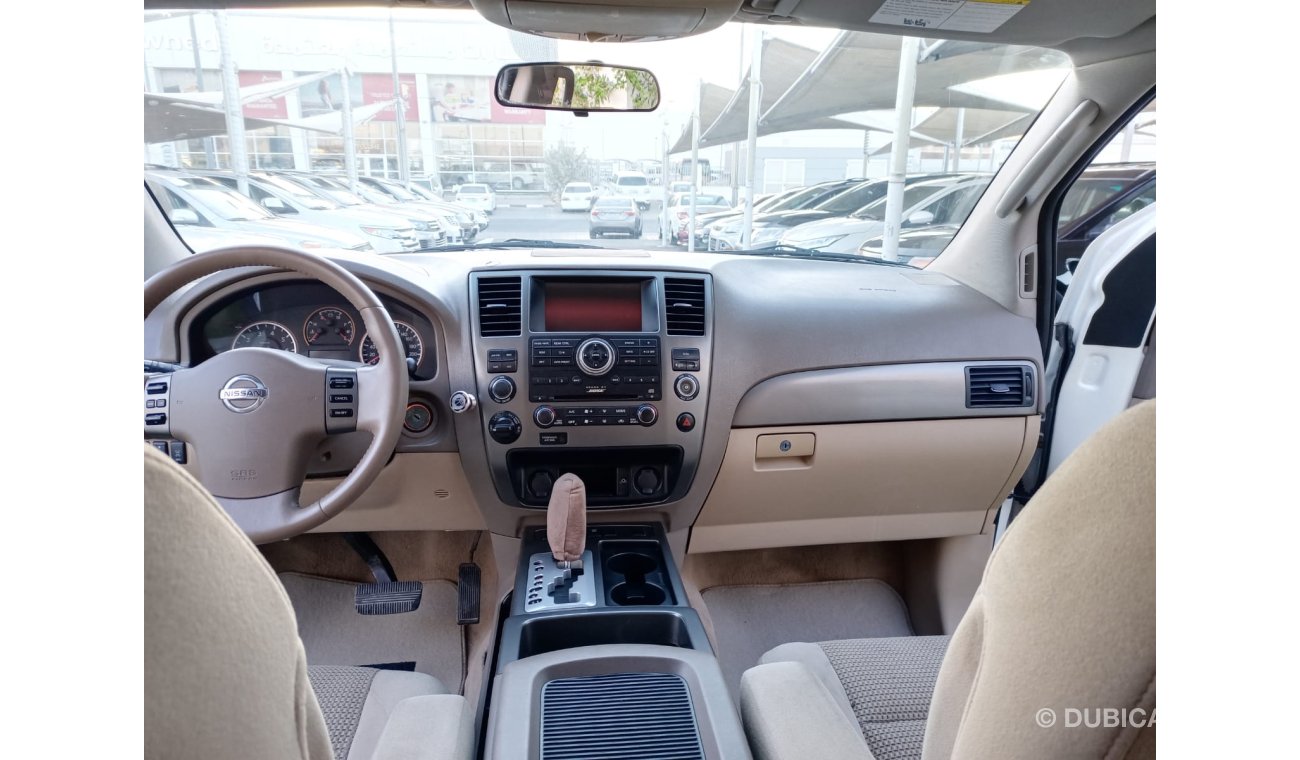 Nissan Armada Gulf model 2011 number one camera hole screen cruise control in excellent condition