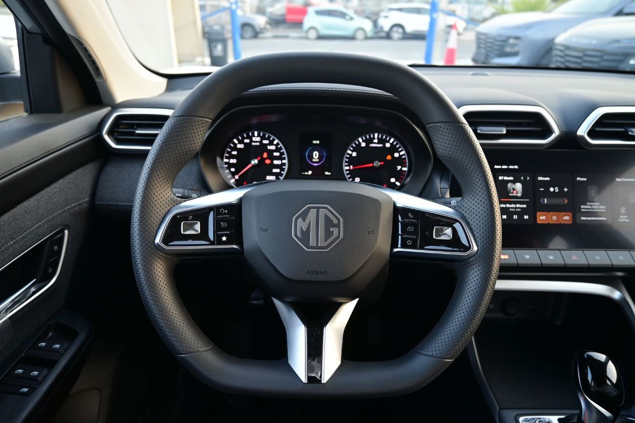 أم جي ZS MG ZS 1.5L Petrol FWD, Model 2025, Color Silver