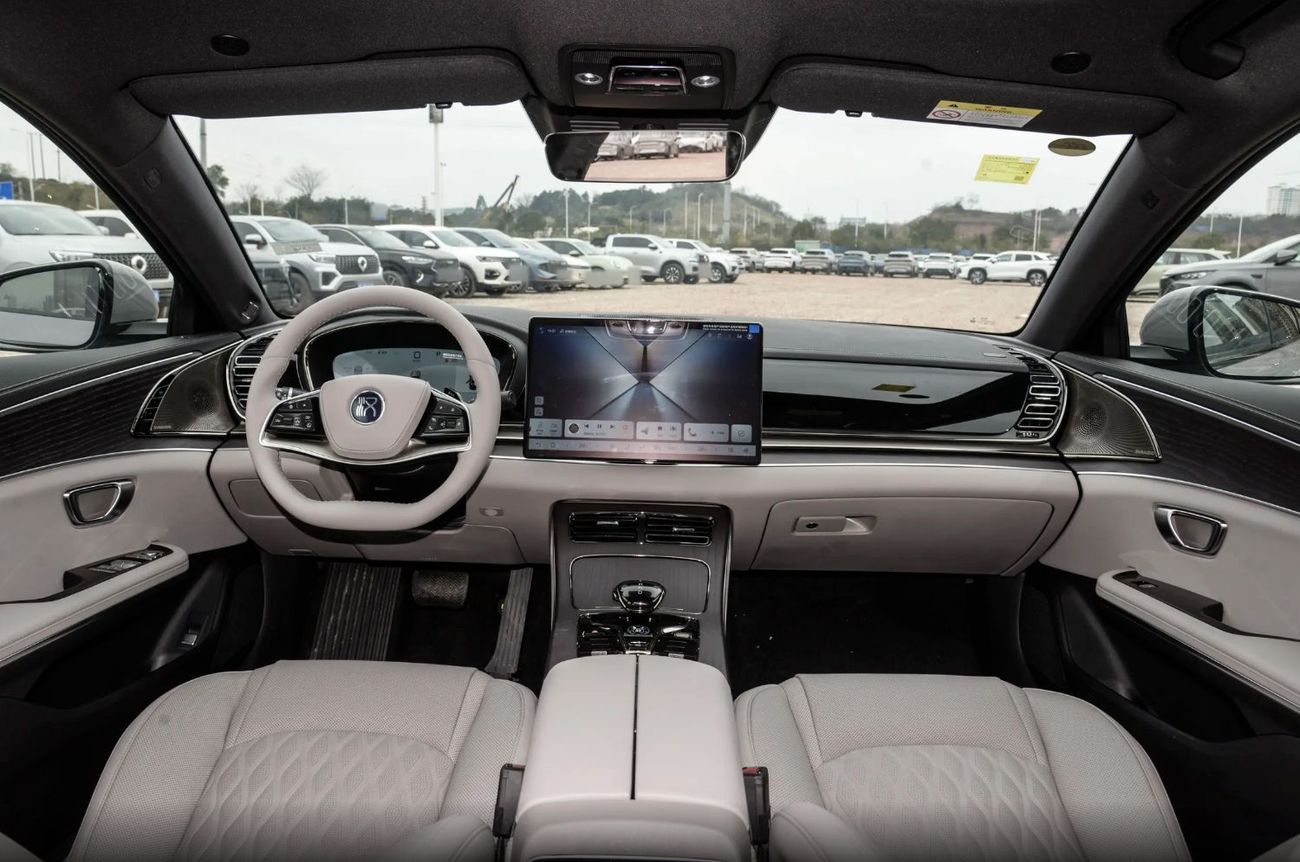 BYD HAN EV 705KM Flagship Model