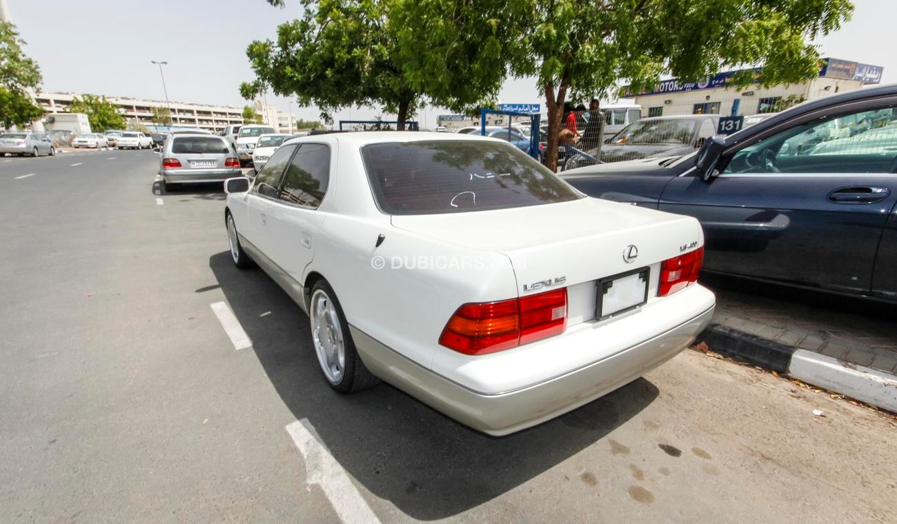 Lexus LS 400
