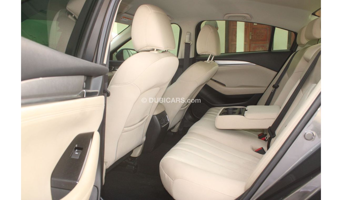 مازدا 6 مازدا 6 2020 خليجي بحالة ممتازة بدون حوادث بدون صبغ ماعدا قطعة واحده