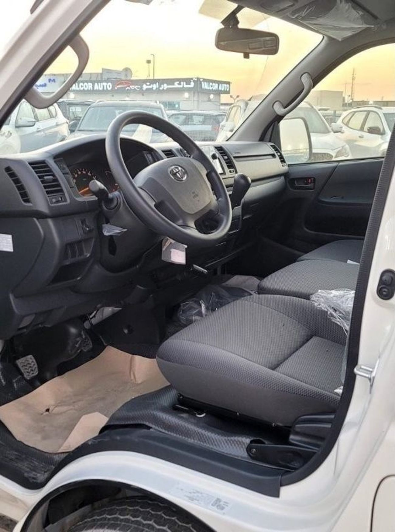 Toyota Hiace Toyota Hiace Cargo 2.7L Petrol 2026