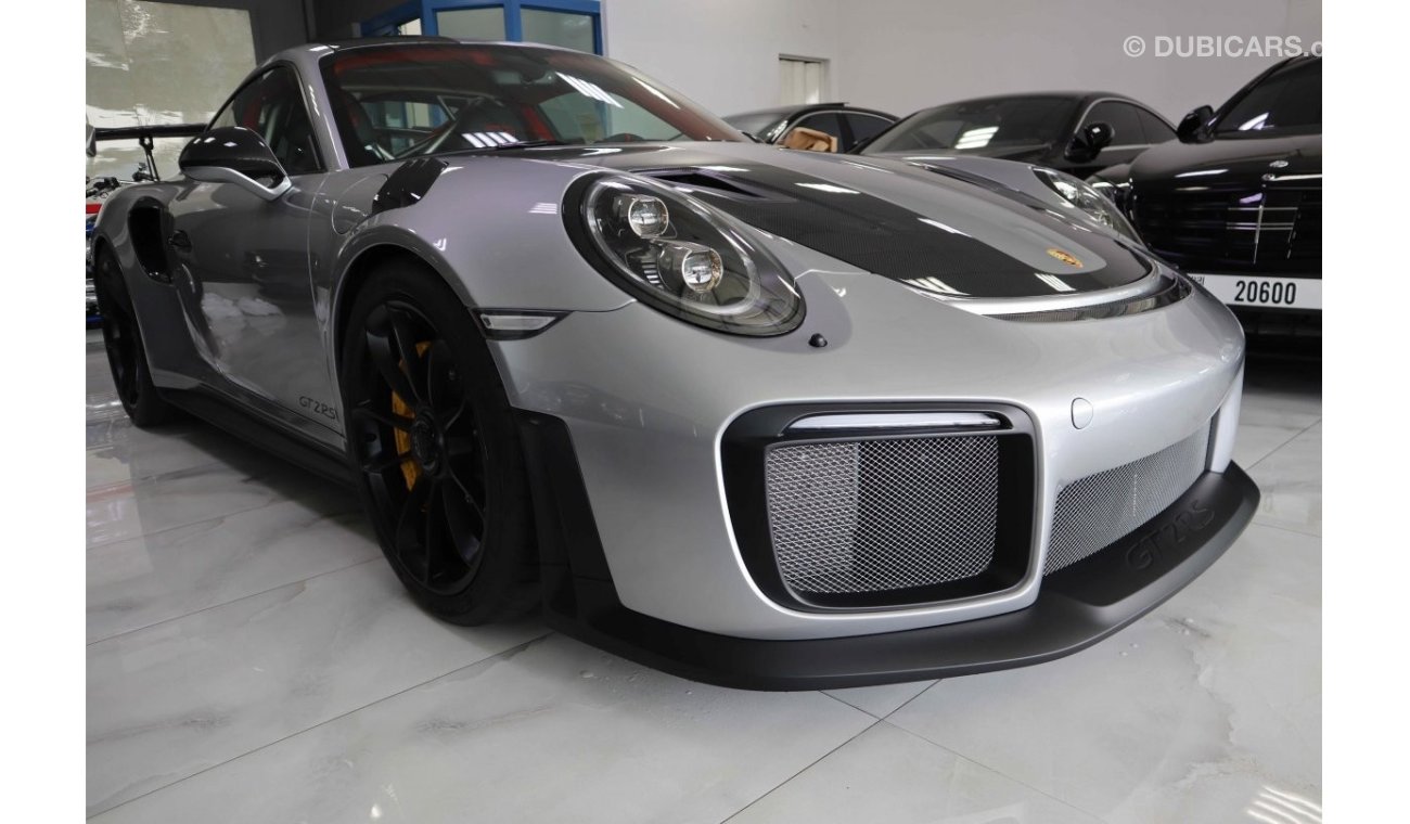 بورش 911 GT2 911 GT2 RS GCC warranty 2024