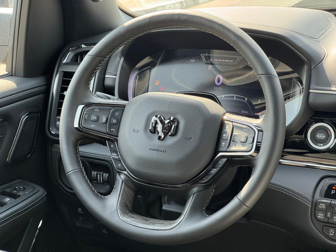 RAM 1500 2025 Ram 1500 Limited Night Edition