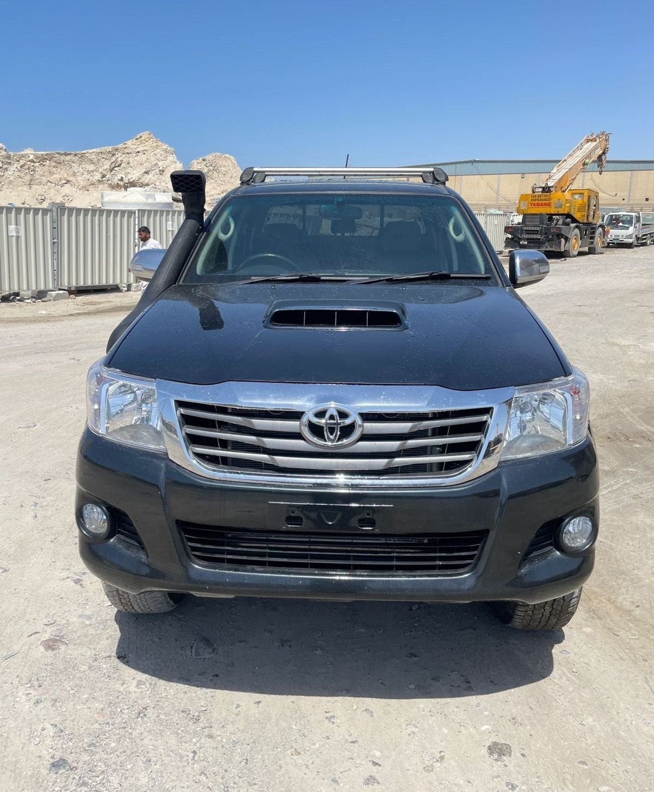 تويوتا هيلوكس DLX DIESEL 3.0 LITER ,AUTO TRANSMISSION ,RIGHT HAND DRIVE ,2013 MODEL