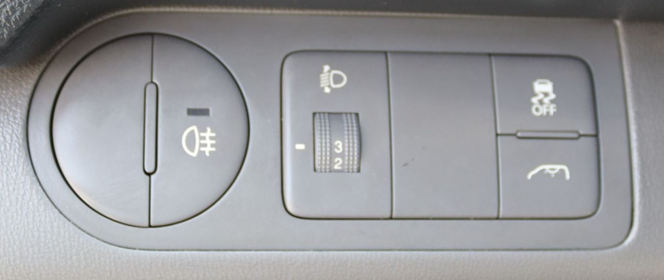 Hyundai H-1 Hyundai H1 - 2019 - GCC - Accident-Free - 2.4L  - (9 Seats) - Excellent Condition