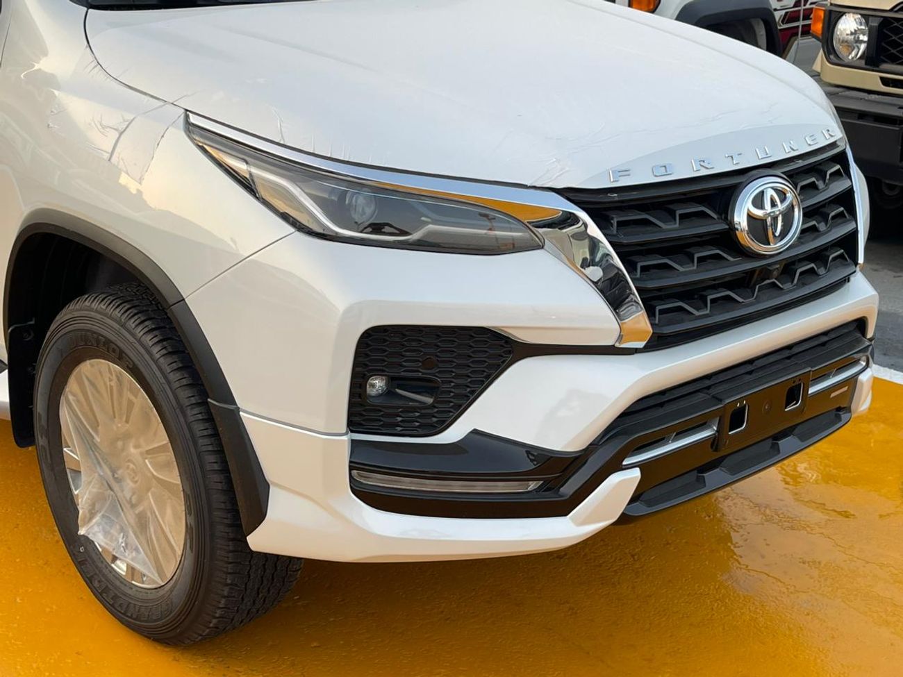 Toyota Fortuner Toyota Fortuner SR5 Plus 4.0L V6 PETROL 2025 GCC