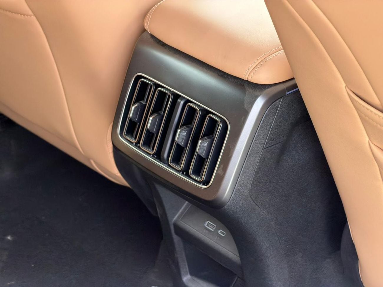 بي واي دي سونغ ل 1.5L PHEV 18.3kWh Battery 2025 Export Price @ 94,000 AED