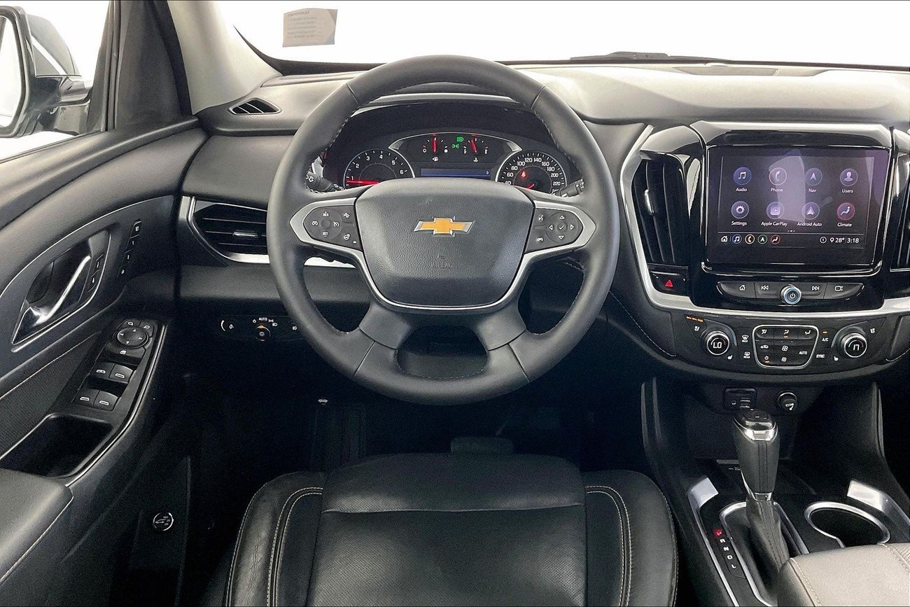 ميتسوبيشي باجيرو GLS Midline w/sunroof | شامل الضمان | 0 ﺪﻔﻋﺓ ﺃﻮﻟﻯ