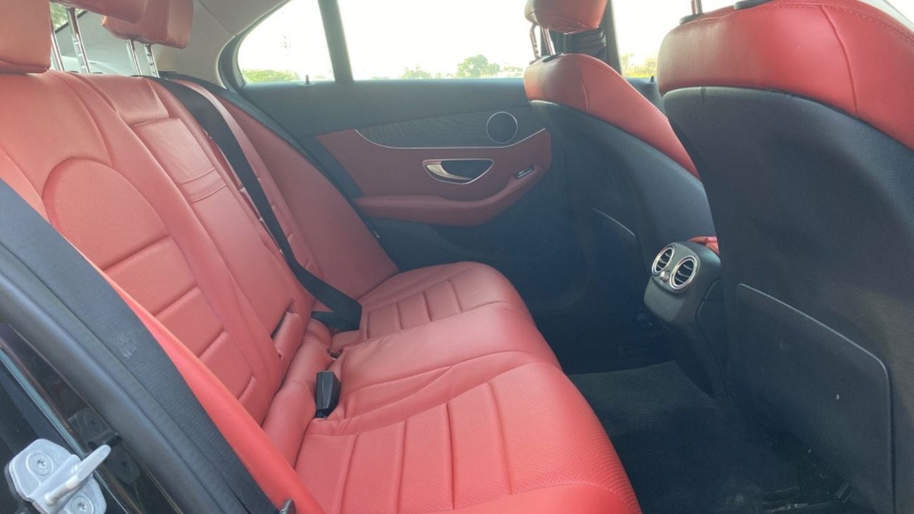 Mercedes-Benz C 300 Luxury