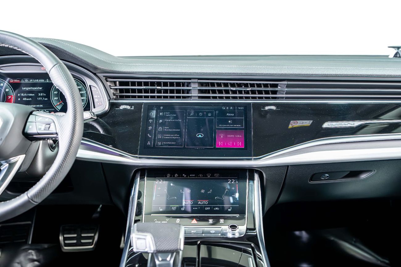 Audi SQ7 Sport Package -Al Nabooda Warranty- Special Sakhir Gold Metallic Color