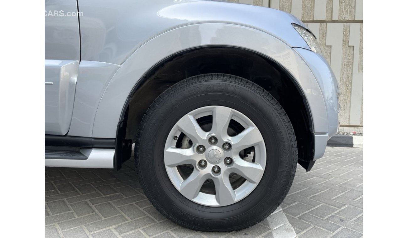 Mitsubishi Pajero 3.5L |  GCC | FREE 2 YEAR WARRANTY | FREE REGISTRATION | 1 YEAR COMPREHENSIVE INSURANCE