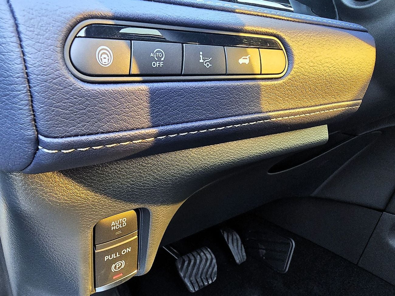 Infiniti QX80 SENSORY CAPTAIN CHAIRS