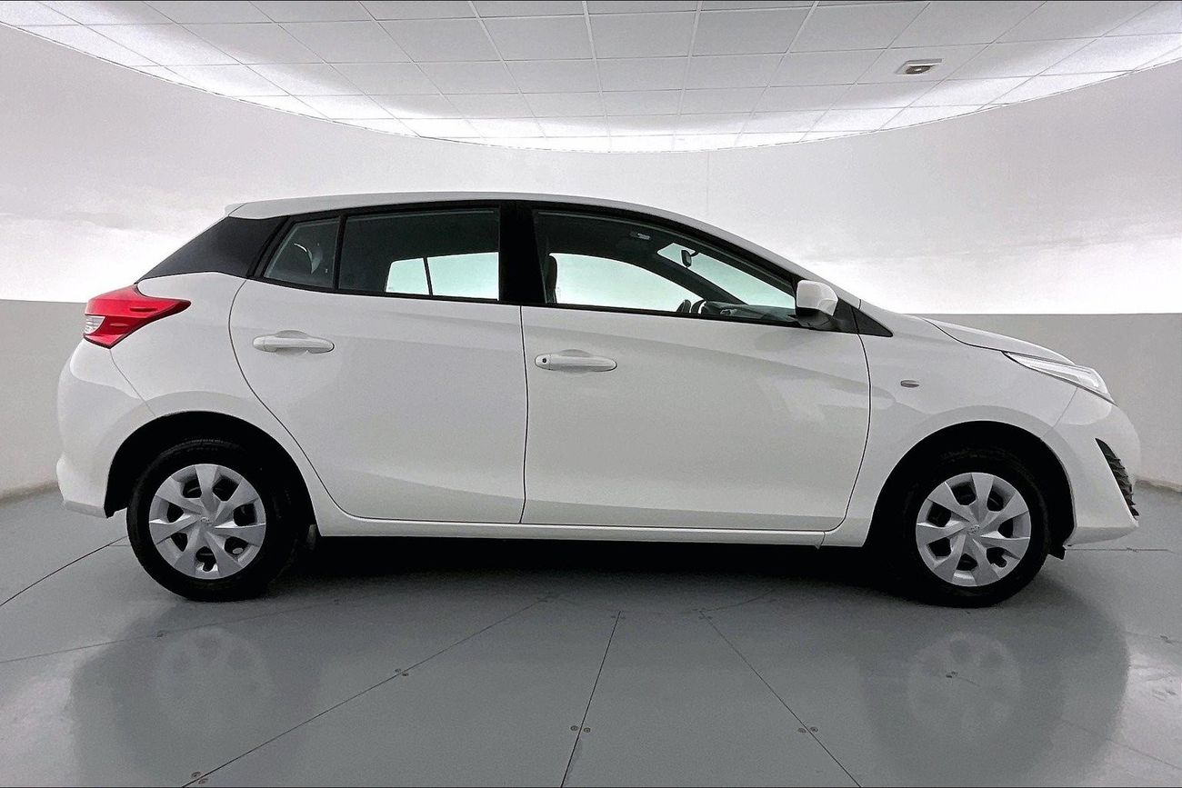 تويوتا يارس SE / E | سنة ضمان مجانية | 0 دفعة أولى | سياسة الإعادة بعد 7 أيام