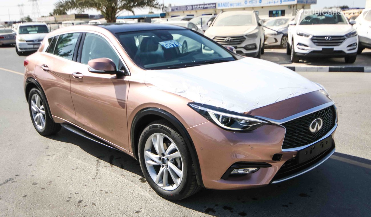 Infiniti Q30