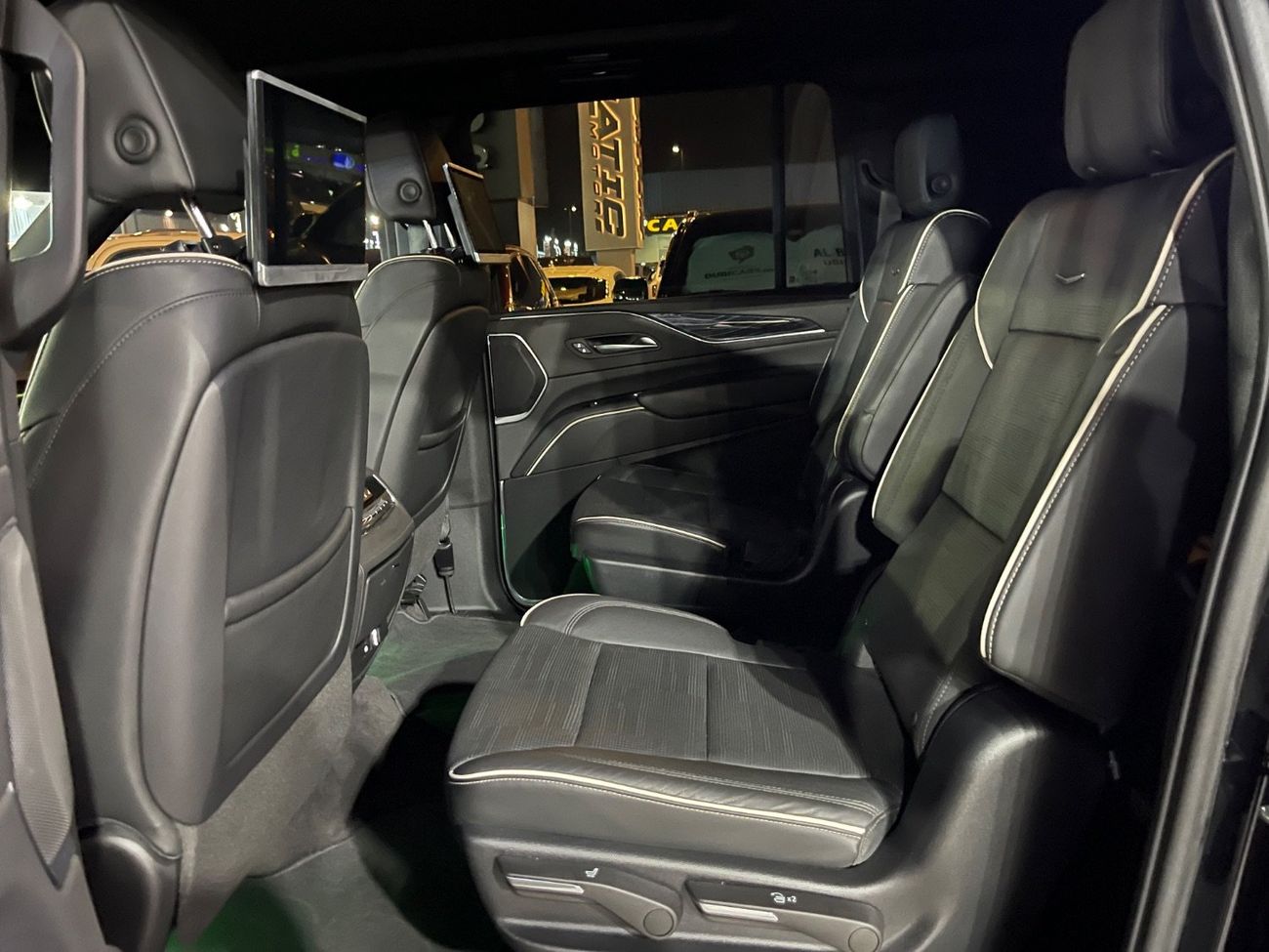 Cadillac Escalade Sport 6.2L 4WD