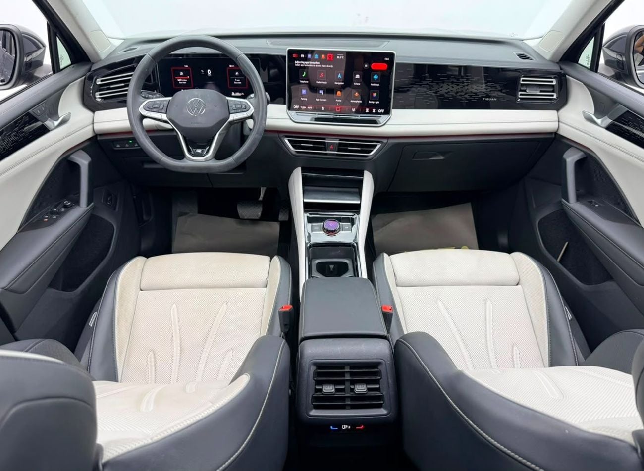 Volkswagen Tiguan Elegance Premium 2024 Volkswagen Tiguan Elegance Premium, 2027 VW Warranty + Service Pack, Low Km, Fully Loaded, GCC