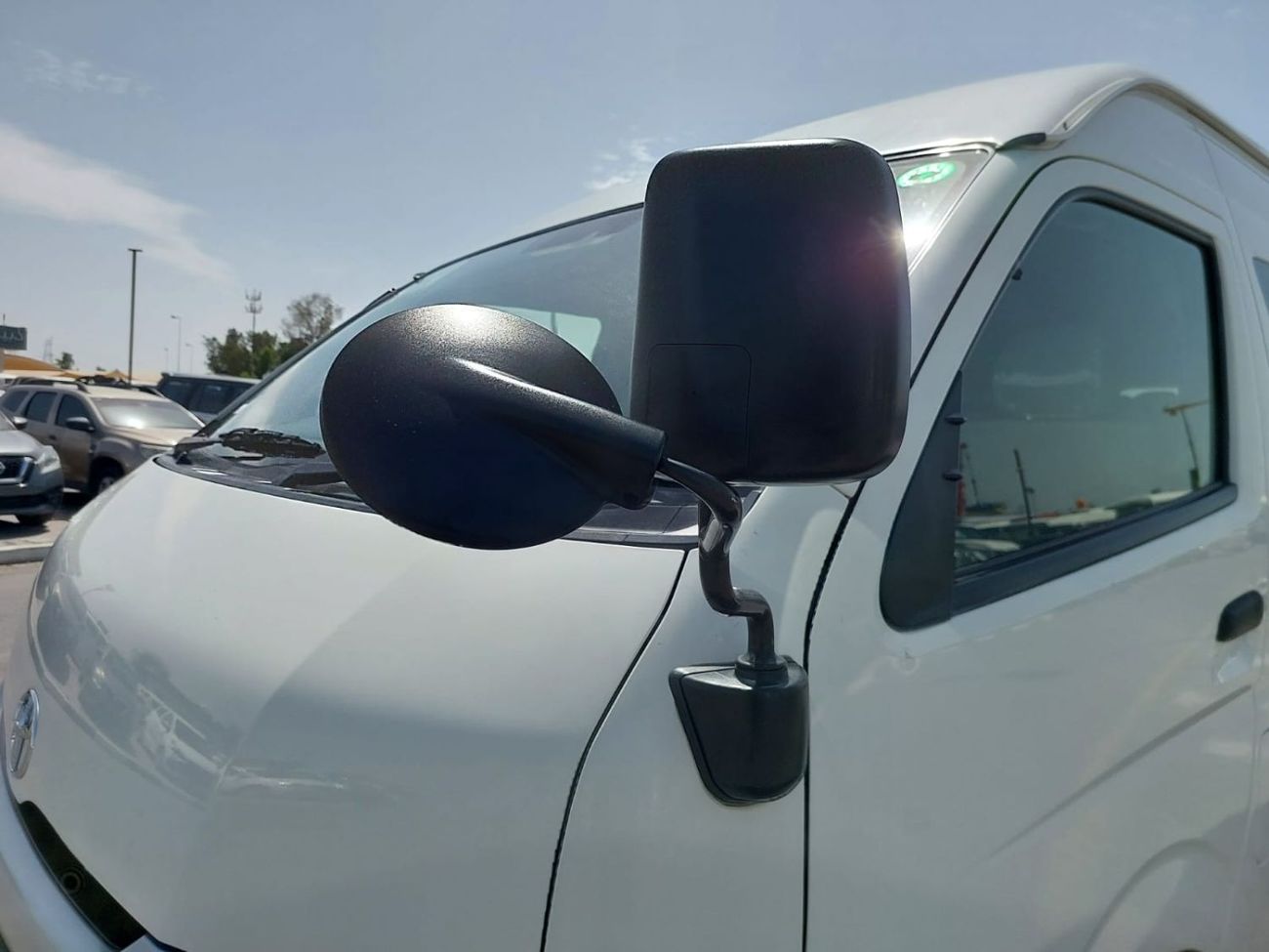 Toyota Hiace TOYOTA HIACE COMMUTER VAN RHD 2019 MODEL 2.7 L PETROL AUTOMATIC(PM06241)