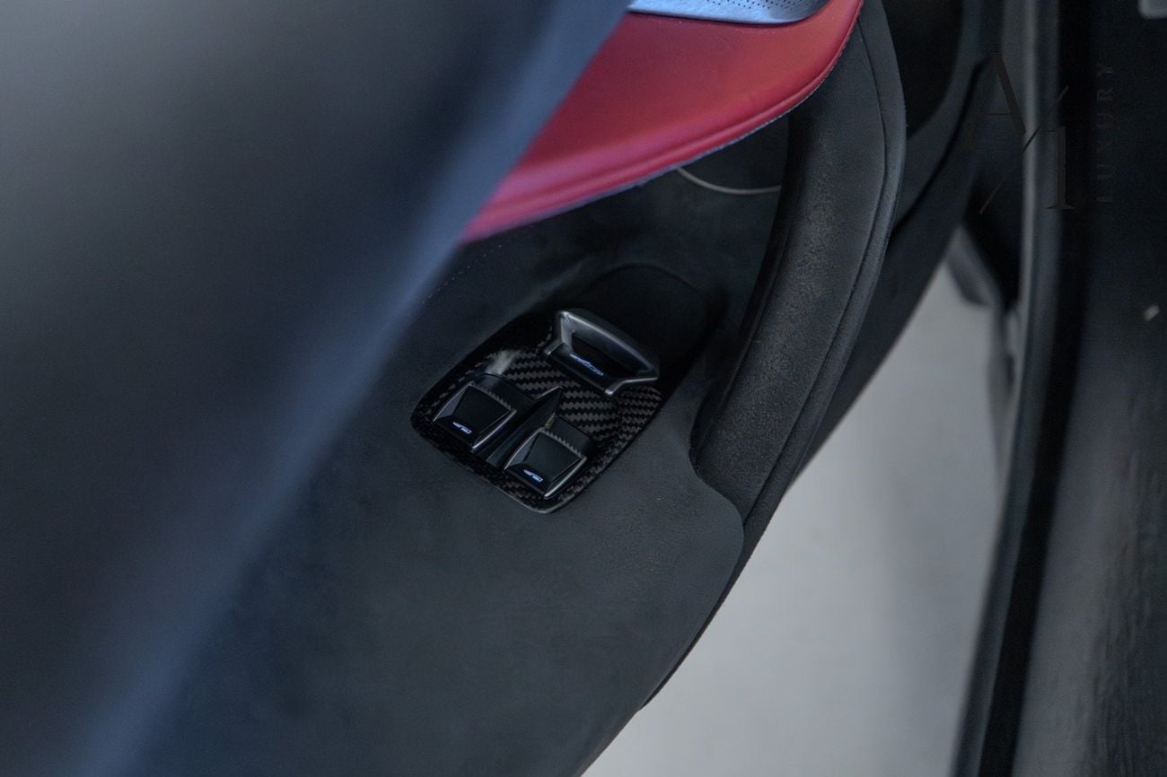 مكلارين 720S PERFORMANCE 2018 McLaren 720S, With Warranty, Carbon Fibre Package, Excellent Condition, GCC Specs