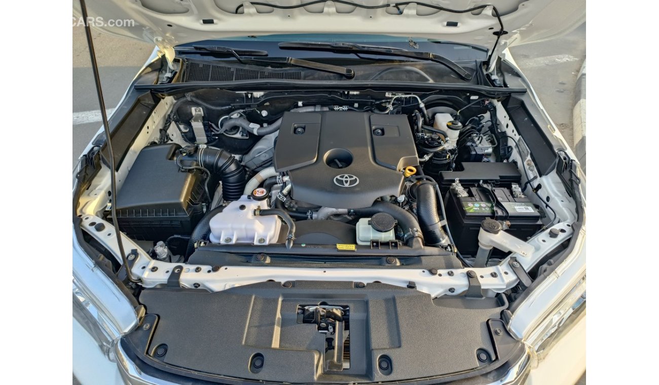 تويوتا هيلوكس 2.4L Diesel, Manual Gear Box / Double Cabin & Chrome Mirror / 4WD (LOT # 2764)