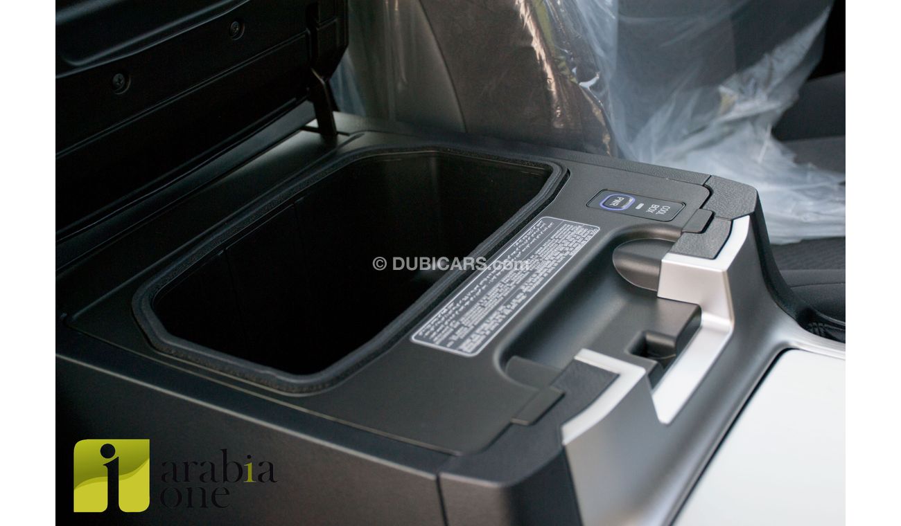 Toyota Land Cruiser - VXR - Grand Touring Sport - 5.7L