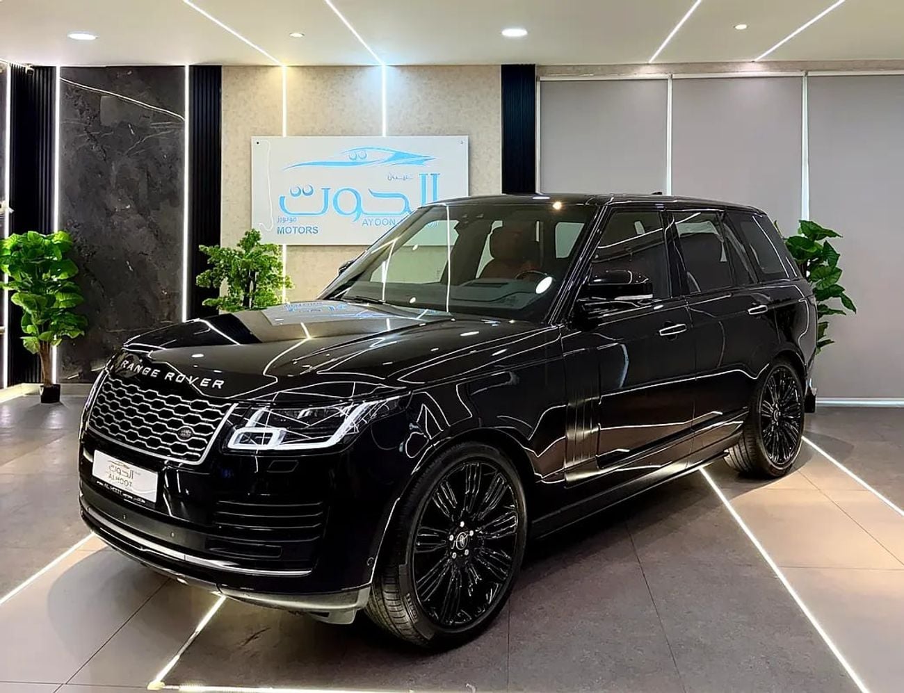 Land Rover Range Rover AUTOBIOGRAPHY KIT RR VOGUE || GCC II FULLY LOADED I| PANORAMA I| SCREENS II HEADS UP DISPLAY