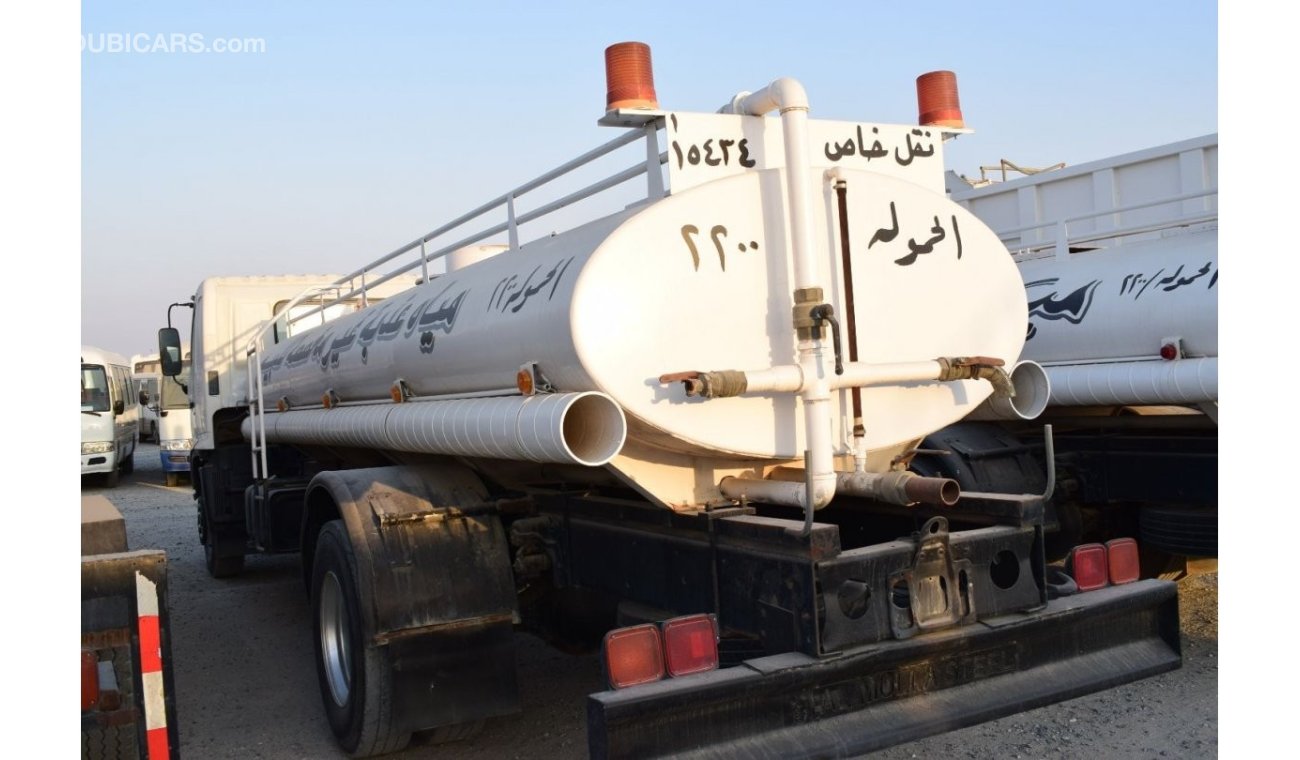 هينو 500 Hino Truck with 2200 gallon Water tanker, Model:2005. Excellent condition