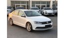 Volkswagen Jetta Getta model 2016 GCC car prefect condition full option low mileage sun roof leather seats back camer