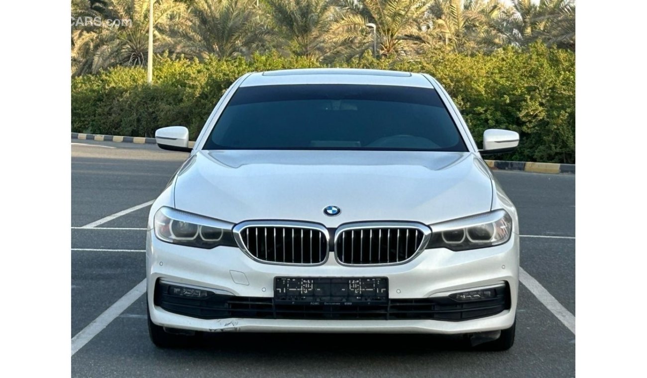 BMW 520i Executive BMW 520I GCC 2019 ORGINAL PAINT // FULL SERVICE HISTORY // UNDER WARRANTY TILL 200 KM