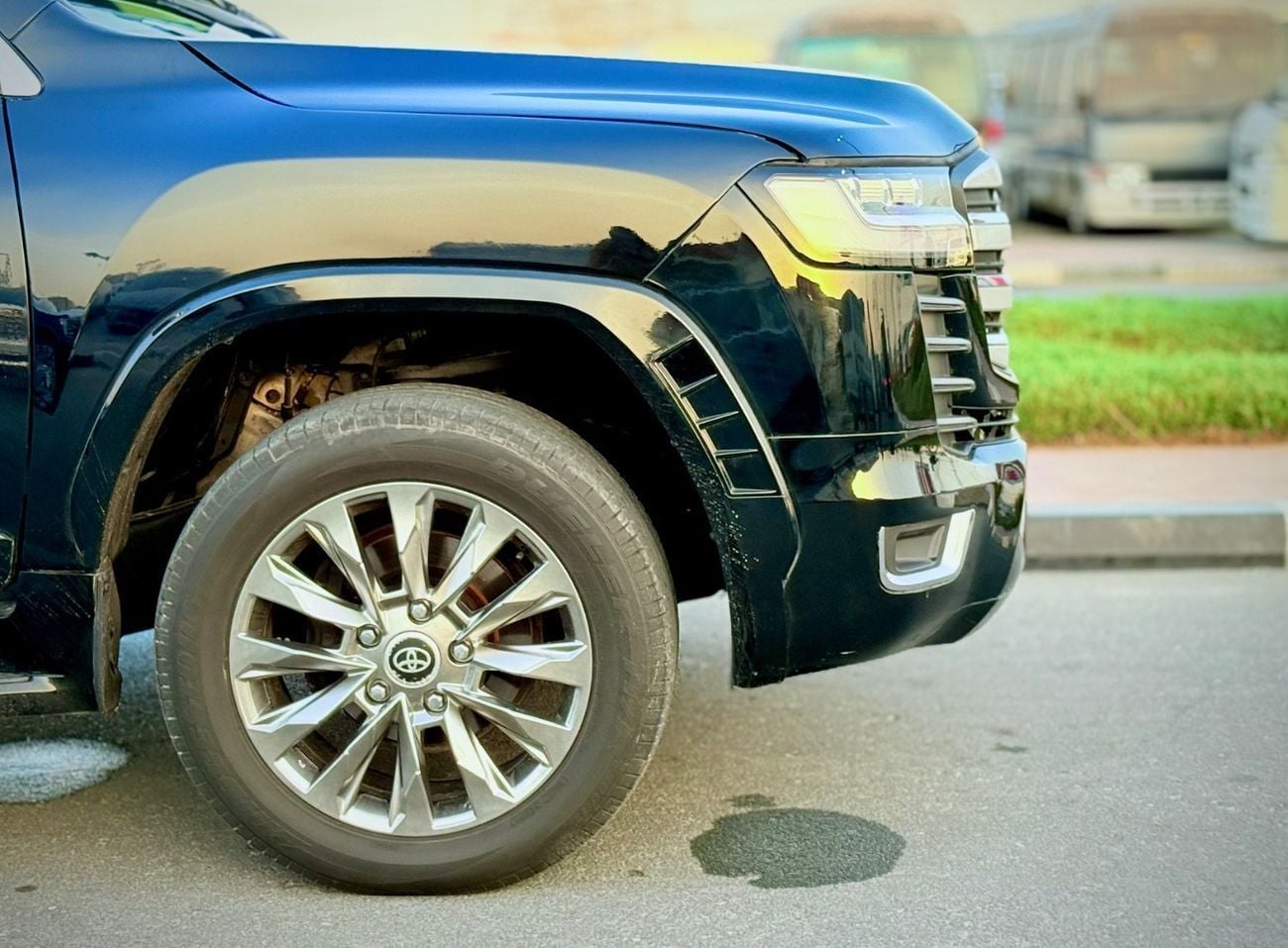 تويوتا لاند كروزر GXR 2019 FACELIFTED 2025 WITH INTERIOR AND EXTERIOR V6 4.0L GCC IN EXCELLENT CONDITION