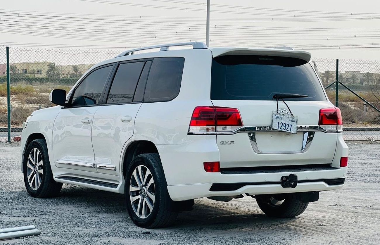 Toyota Land Cruiser petrol 4.0 liter 2017 model left hand drive  only for export available