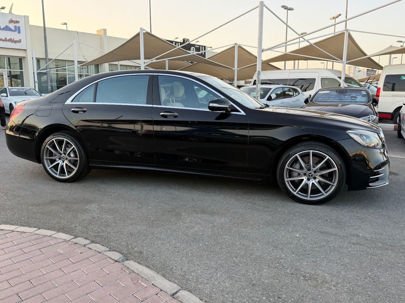 مرسيدس بنز S 560 STD AMG
