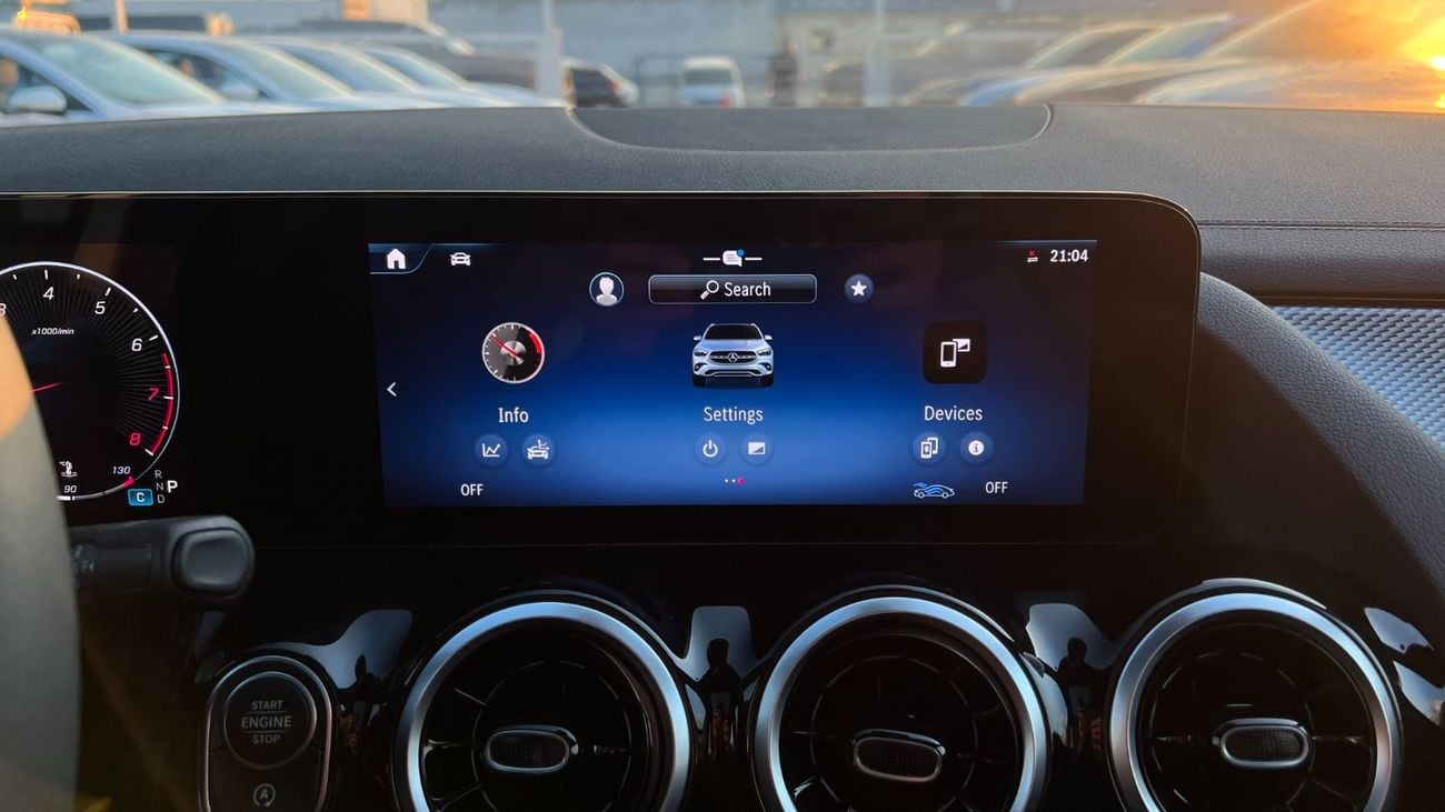 Mercedes-Benz GLA 200 Mercedes-Benz GLA 200 1.3L Petrol