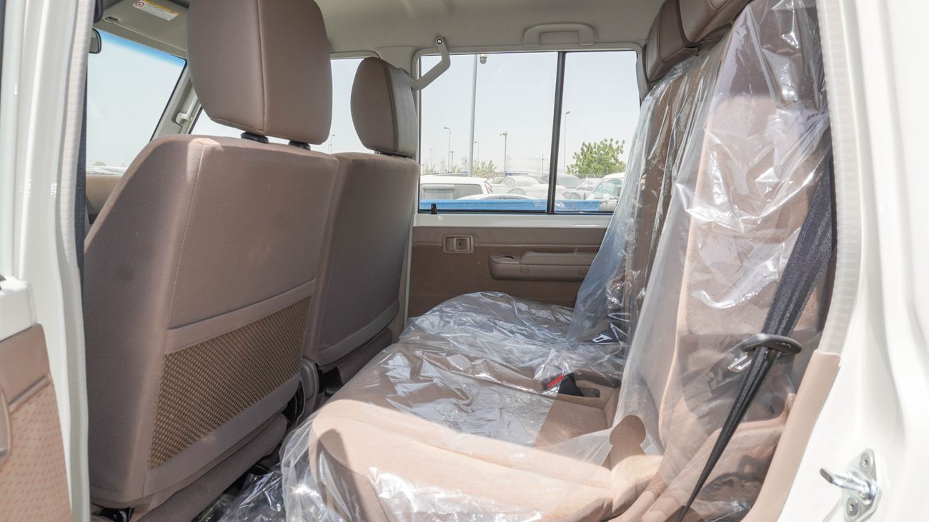 تويوتا لاند كروزر 70 LX 4.0 L V6