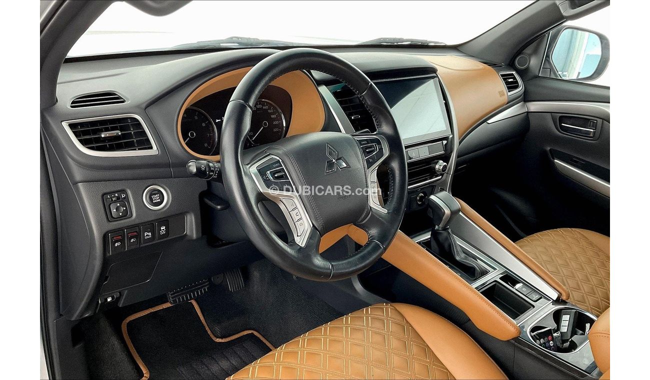 Mitsubishi Montero Signature