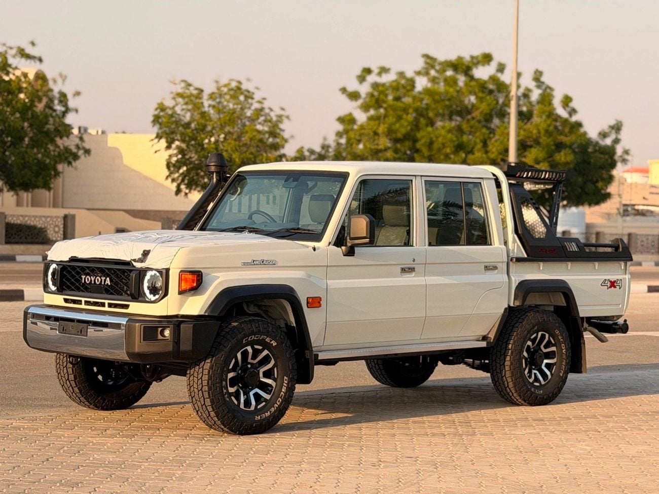 تويوتا لاند كروزر بيك آب 79 series