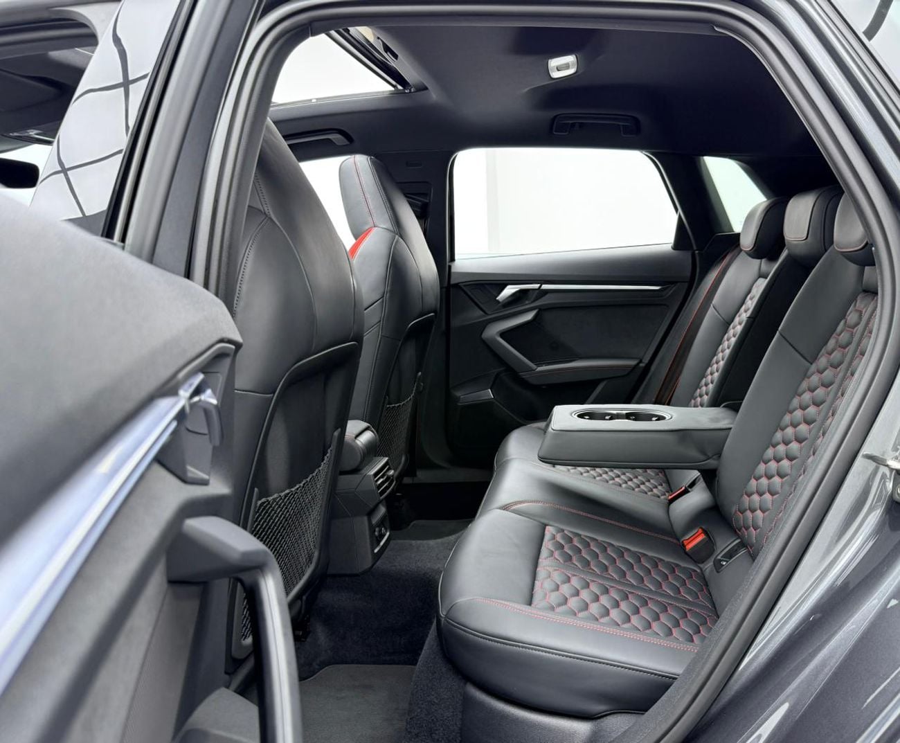 أودي RS3 STD 2024 Audi RS3 Sportback, 2028 Audi Warranty + Service Pack, Full Audi Service History, Low Km, G