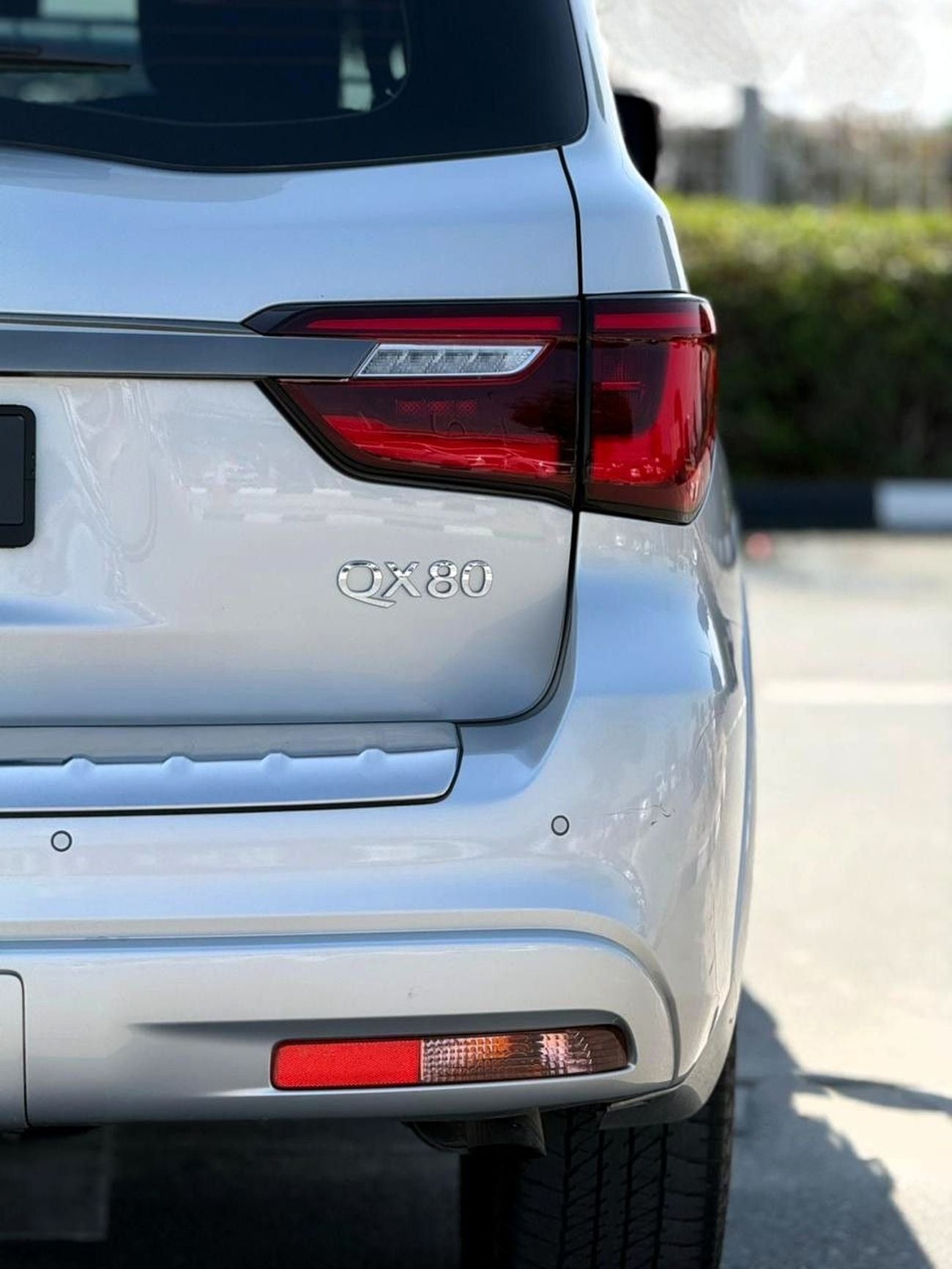 Infiniti QX80 Sensory 8 5.6L INFINITI QX80 | GCC SPECS | YEAR: 2021 | FULL-SERVICE HISTORY WITH AGENCY | WARRANTY