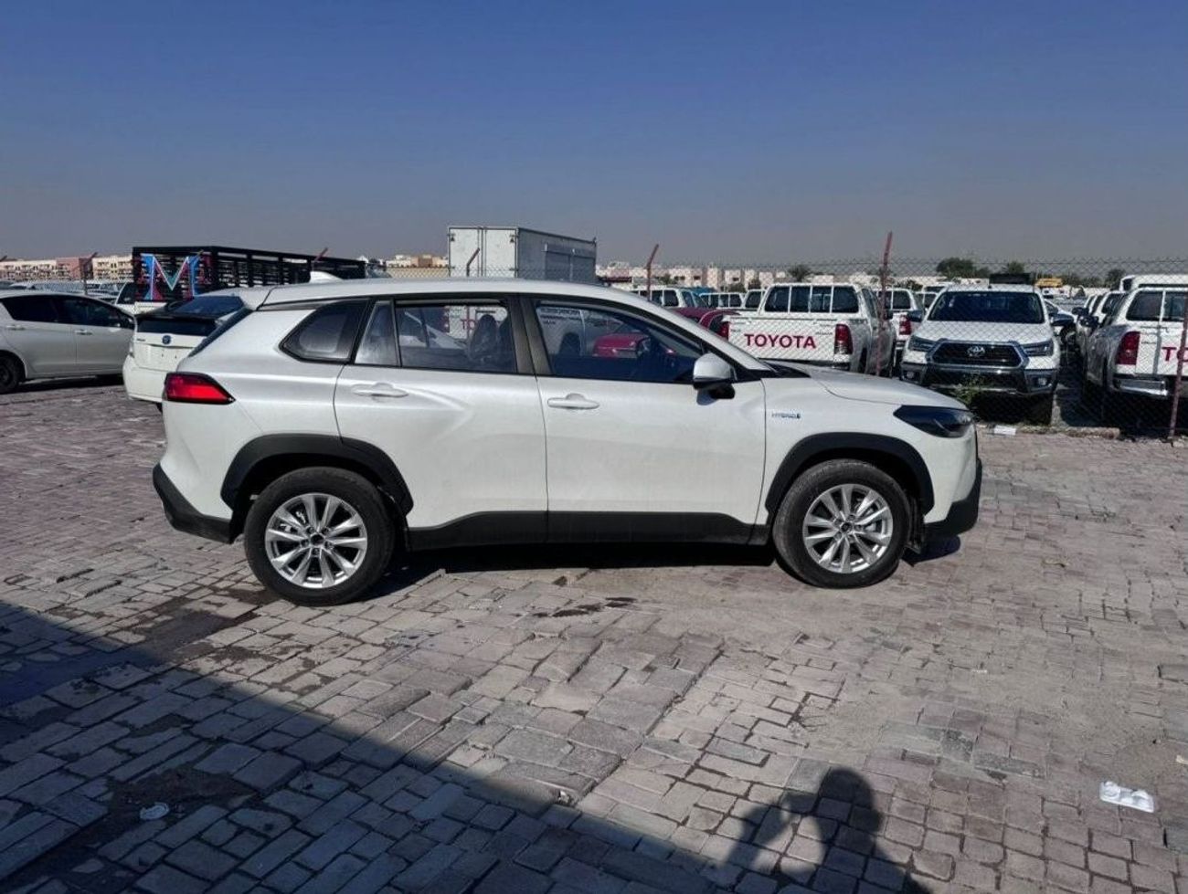 تويوتا كورولا كروس Horsepower 122 hp (121 bhp)  4Cylinders  Torque 142 Nm Fuel Petrol