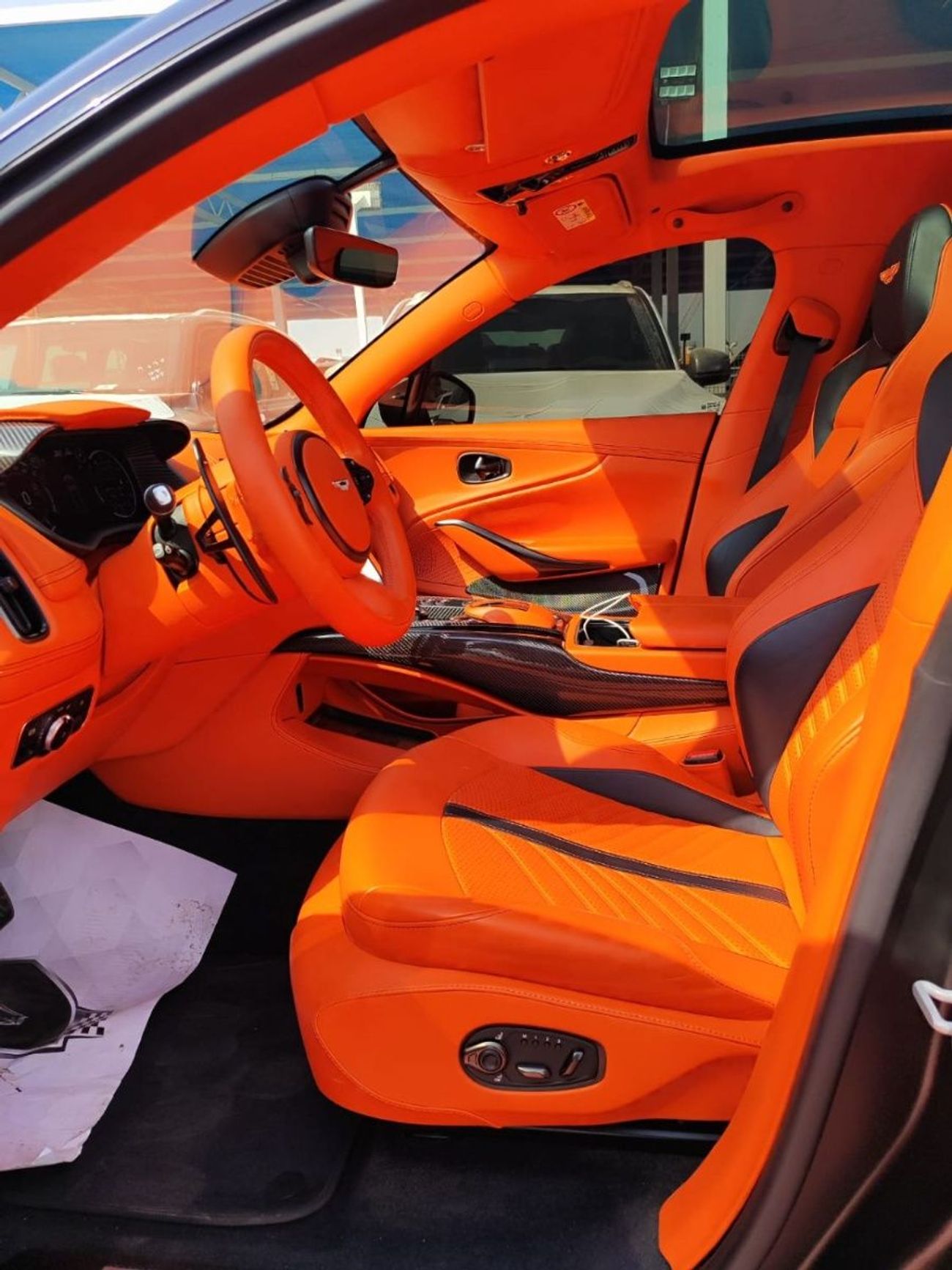 Aston Martin DBX Aston Martin DBX707 Model 2023 Petrol 4.0 AT V8 – Full Option – Luxury Sports SUV – Carbon Fiber Package