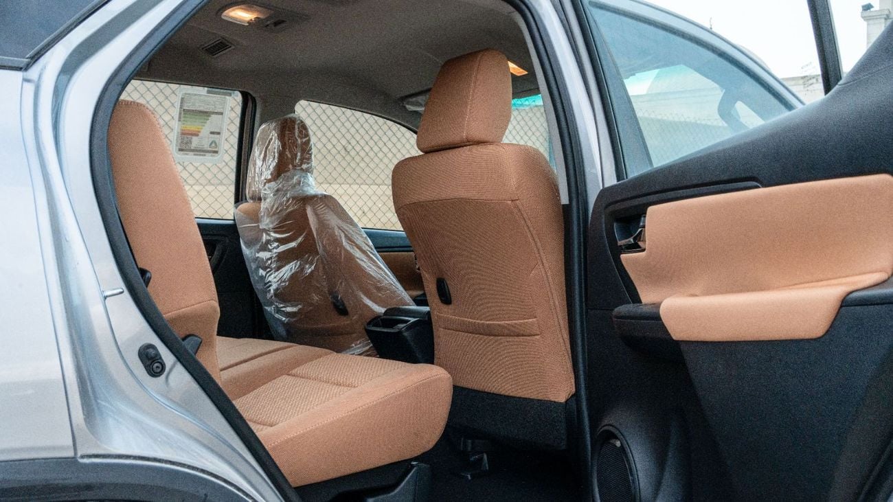 تويوتا فورتونر 2026 Toyota Fortuner GX 2.7 AT Petrol (Silver-Tan) RWD